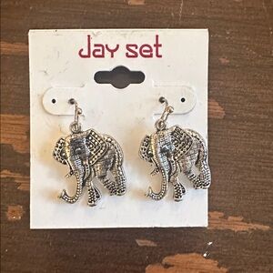 Dead Stock Silver Tone Elephant Earrings